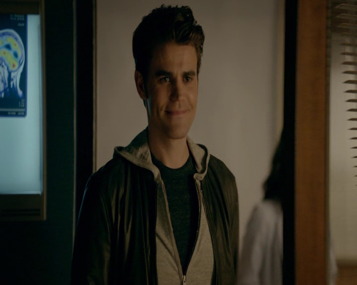 VampireDiaries-dot-nl_VVampireDiaries-dot-nl_VampireDiaries-8x08WeHaveHistoryTogether0777.jpg