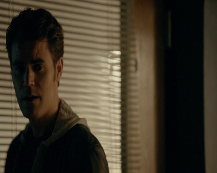 VampireDiaries-dot-nl_VVampireDiaries-dot-nl_VampireDiaries-8x08WeHaveHistoryTogether0780.jpg