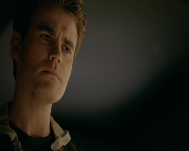 VampireDiaries-dot-nl_VVampireDiaries-dot-nl_VampireDiaries-8x08WeHaveHistoryTogether0793.jpg