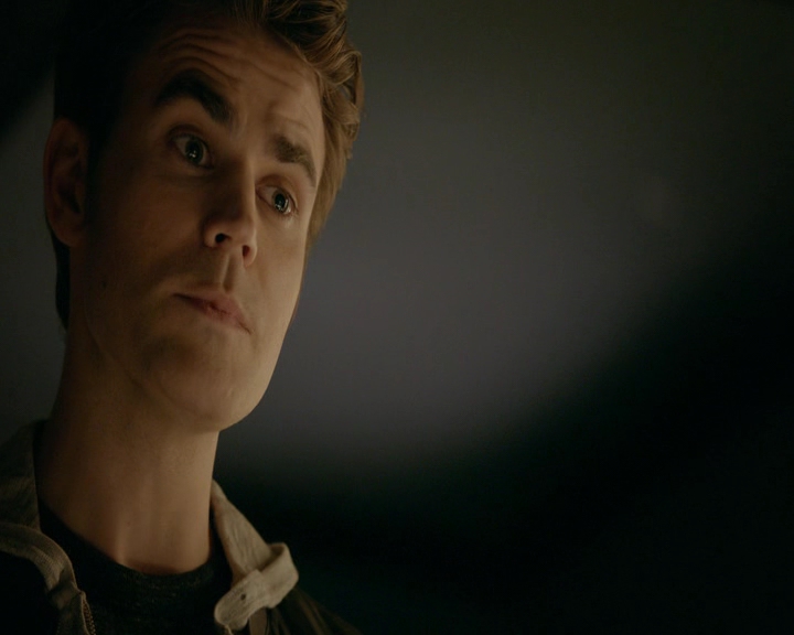 VampireDiaries-dot-nl_VVampireDiaries-dot-nl_VampireDiaries-8x08WeHaveHistoryTogether0794.jpg