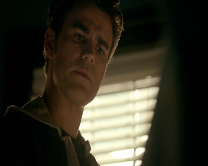 VampireDiaries-dot-nl_VVampireDiaries-dot-nl_VampireDiaries-8x08WeHaveHistoryTogether0805.jpg