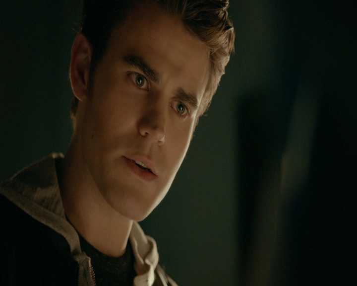 VampireDiaries-dot-nl_VVampireDiaries-dot-nl_VampireDiaries-8x08WeHaveHistoryTogether0812.jpg