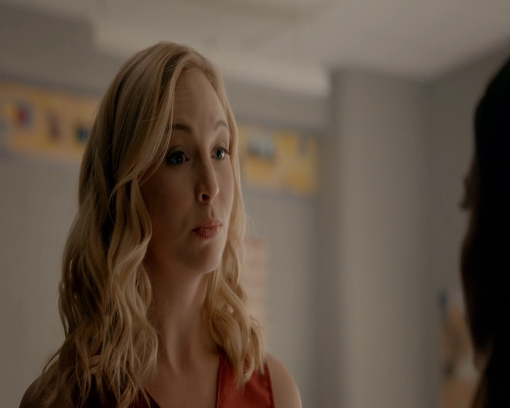 VampireDiaries-dot-nl_VVampireDiaries-dot-nl_VampireDiaries-8x08WeHaveHistoryTogether0900.jpg