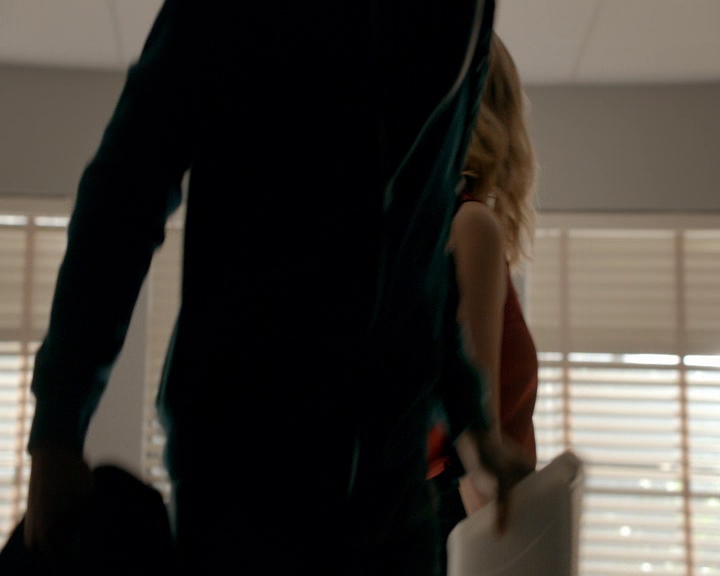 VampireDiaries-dot-nl_VVampireDiaries-dot-nl_VampireDiaries-8x08WeHaveHistoryTogether0908.jpg