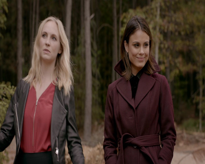 VampireDiaries-dot-nl_VVampireDiaries-dot-nl_VampireDiaries-8x08WeHaveHistoryTogether0942.jpg