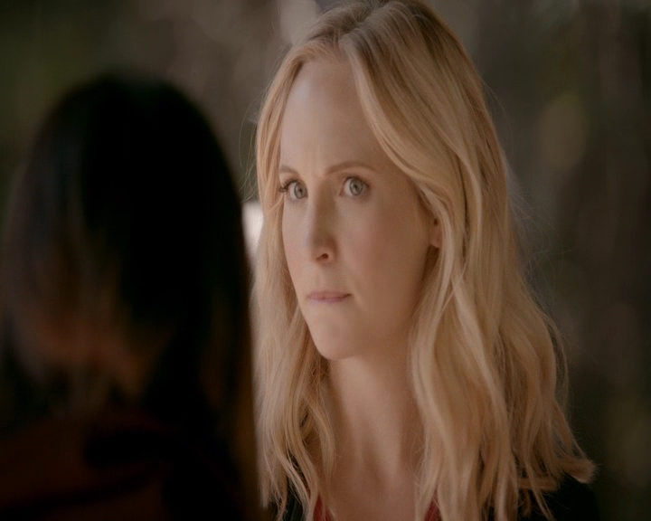 VampireDiaries-dot-nl_VVampireDiaries-dot-nl_VampireDiaries-8x08WeHaveHistoryTogether0963.jpg