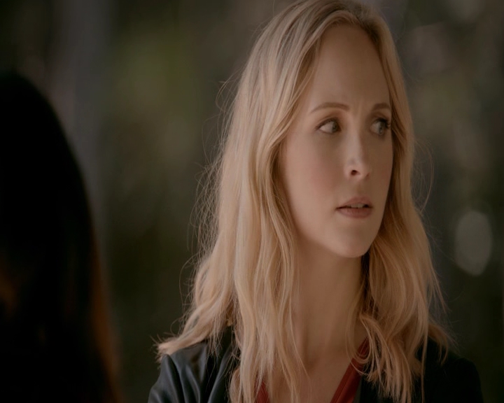 VampireDiaries-dot-nl_VVampireDiaries-dot-nl_VampireDiaries-8x08WeHaveHistoryTogether0967.jpg