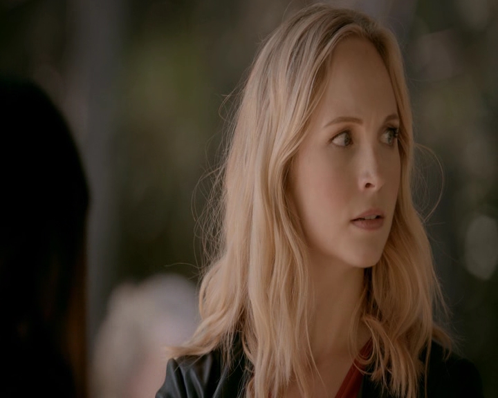 VampireDiaries-dot-nl_VVampireDiaries-dot-nl_VampireDiaries-8x08WeHaveHistoryTogether0968.jpg