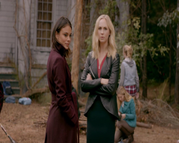 VampireDiaries-dot-nl_VVampireDiaries-dot-nl_VampireDiaries-8x08WeHaveHistoryTogether0979.jpg