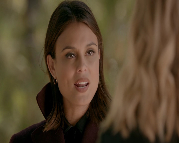 VampireDiaries-dot-nl_VVampireDiaries-dot-nl_VampireDiaries-8x08WeHaveHistoryTogether0982.jpg