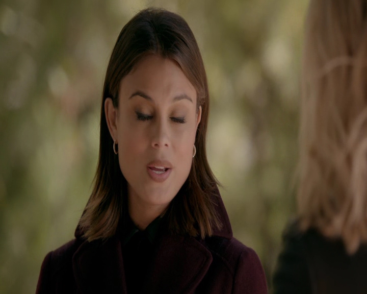 VampireDiaries-dot-nl_VVampireDiaries-dot-nl_VampireDiaries-8x08WeHaveHistoryTogether1026.jpg