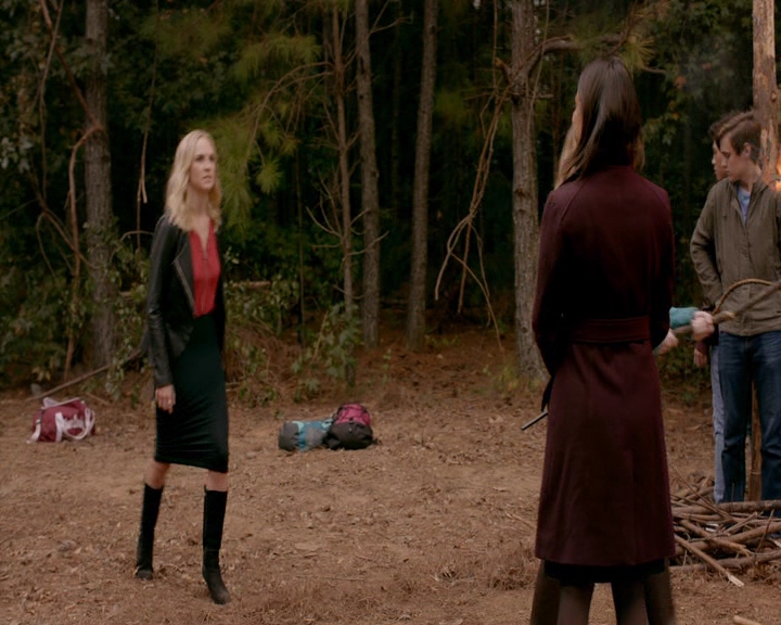 VampireDiaries-dot-nl_VVampireDiaries-dot-nl_VampireDiaries-8x08WeHaveHistoryTogether1084.jpg