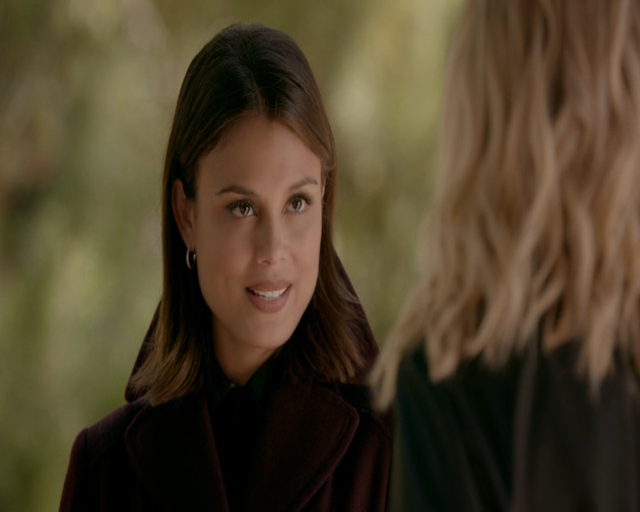 VampireDiaries-dot-nl_VVampireDiaries-dot-nl_VampireDiaries-8x08WeHaveHistoryTogether1088.jpg