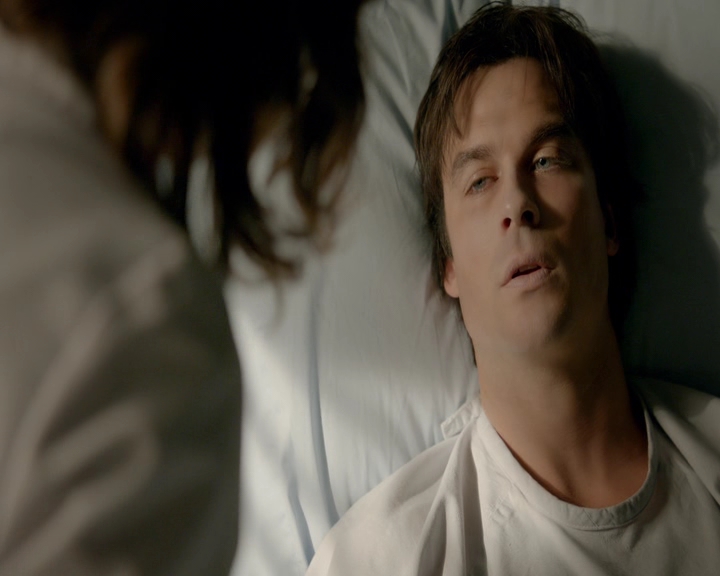 VampireDiaries-dot-nl_VVampireDiaries-dot-nl_VampireDiaries-8x08WeHaveHistoryTogether1126.jpg