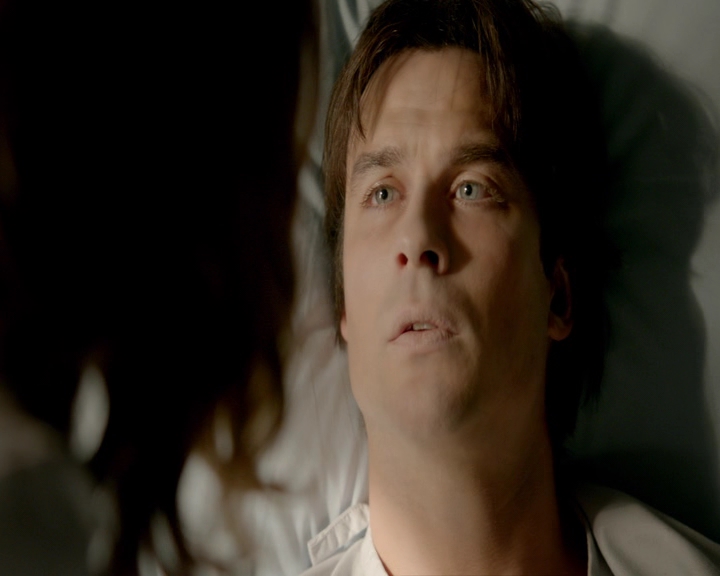 VampireDiaries-dot-nl_VVampireDiaries-dot-nl_VampireDiaries-8x08WeHaveHistoryTogether1136.jpg