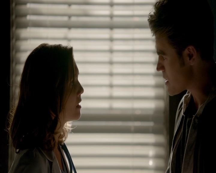 VampireDiaries-dot-nl_VVampireDiaries-dot-nl_VampireDiaries-8x08WeHaveHistoryTogether1197.jpg