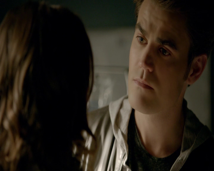 VampireDiaries-dot-nl_VVampireDiaries-dot-nl_VampireDiaries-8x08WeHaveHistoryTogether1250.jpg