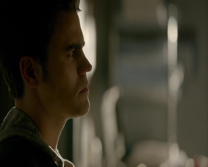 VampireDiaries-dot-nl_VVampireDiaries-dot-nl_VampireDiaries-8x08WeHaveHistoryTogether1299.jpg