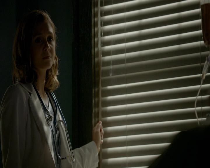 VampireDiaries-dot-nl_VVampireDiaries-dot-nl_VampireDiaries-8x08WeHaveHistoryTogether1313.jpg