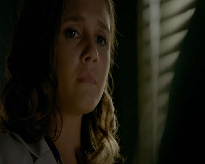 VampireDiaries-dot-nl_VVampireDiaries-dot-nl_VampireDiaries-8x08WeHaveHistoryTogether1338.jpg