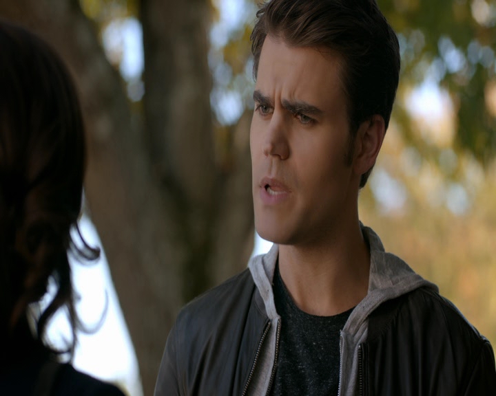 VampireDiaries-dot-nl_VVampireDiaries-dot-nl_VampireDiaries-8x08WeHaveHistoryTogether1595.jpg