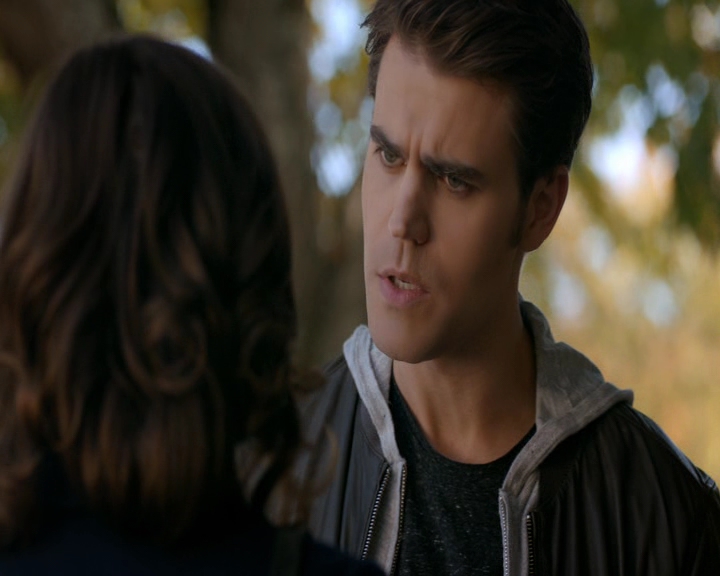 VampireDiaries-dot-nl_VVampireDiaries-dot-nl_VampireDiaries-8x08WeHaveHistoryTogether1599.jpg