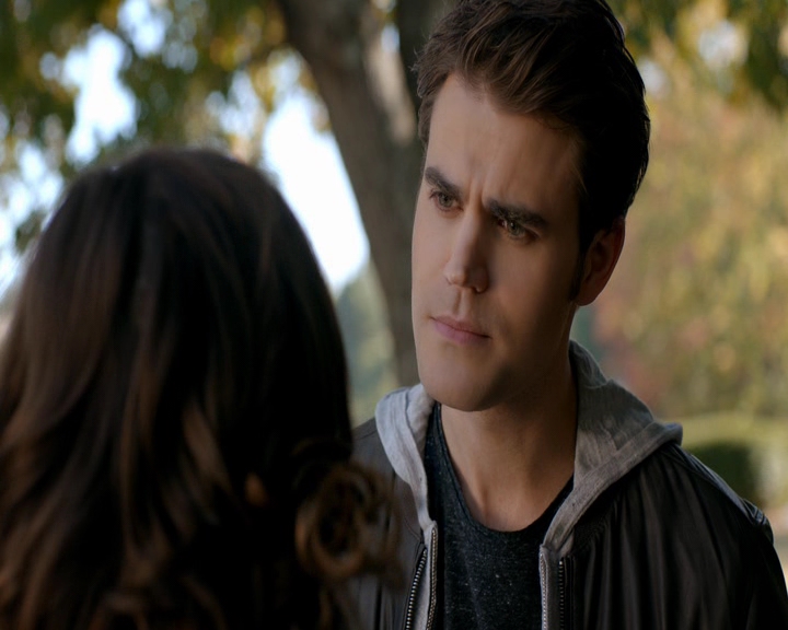 VampireDiaries-dot-nl_VVampireDiaries-dot-nl_VampireDiaries-8x08WeHaveHistoryTogether1603.jpg