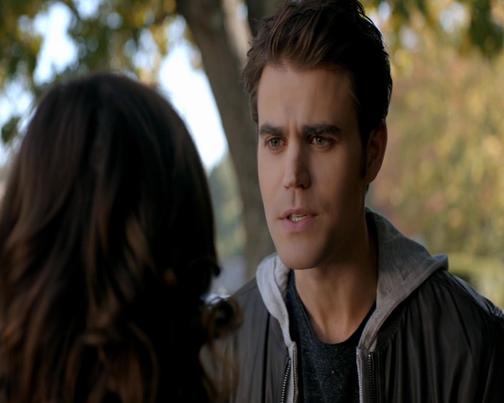 VampireDiaries-dot-nl_VVampireDiaries-dot-nl_VampireDiaries-8x08WeHaveHistoryTogether1607.jpg