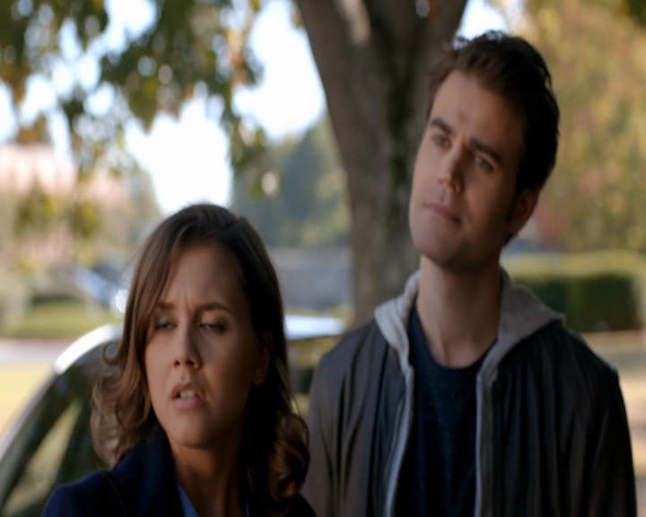 VampireDiaries-dot-nl_VVampireDiaries-dot-nl_VampireDiaries-8x08WeHaveHistoryTogether1615.jpg