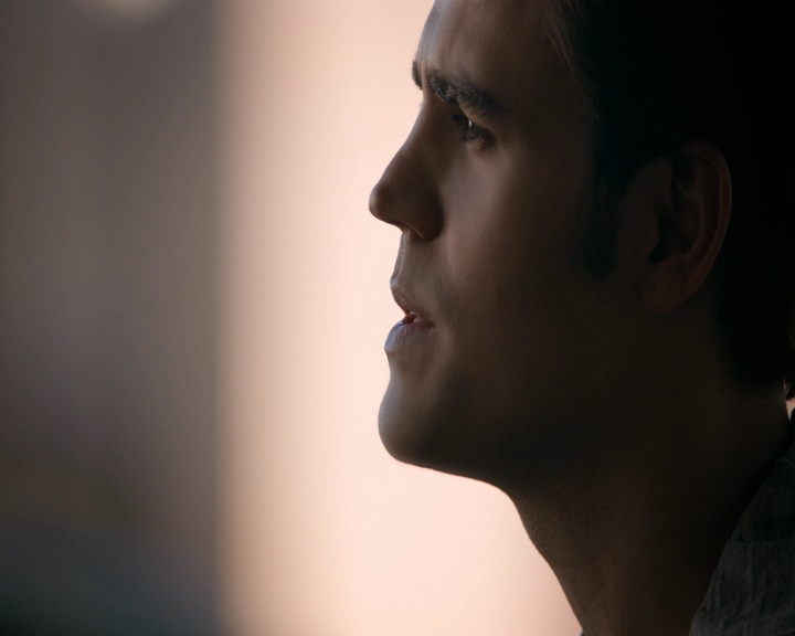 VampireDiaries-dot-nl_VVampireDiaries-dot-nl_VampireDiaries-8x08WeHaveHistoryTogether1618.jpg