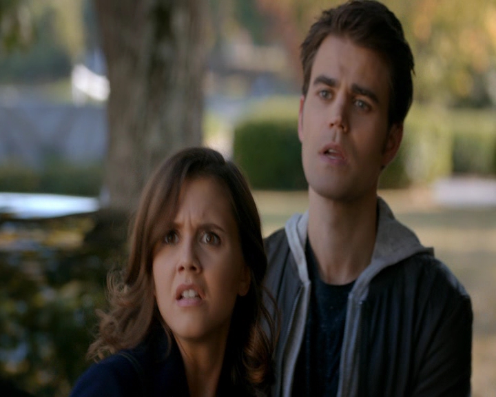 VampireDiaries-dot-nl_VVampireDiaries-dot-nl_VampireDiaries-8x08WeHaveHistoryTogether1630.jpg