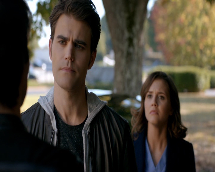 VampireDiaries-dot-nl_VVampireDiaries-dot-nl_VampireDiaries-8x08WeHaveHistoryTogether1646.jpg