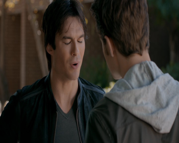 VampireDiaries-dot-nl_VVampireDiaries-dot-nl_VampireDiaries-8x08WeHaveHistoryTogether1649.jpg