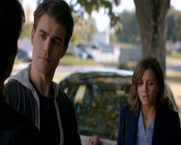 VampireDiaries-dot-nl_VVampireDiaries-dot-nl_VampireDiaries-8x08WeHaveHistoryTogether1658.jpg