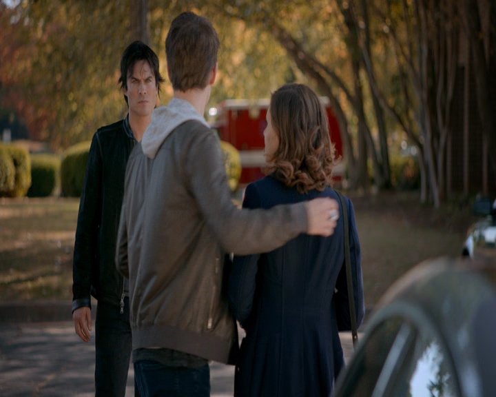 VampireDiaries-dot-nl_VVampireDiaries-dot-nl_VampireDiaries-8x08WeHaveHistoryTogether1676.jpg