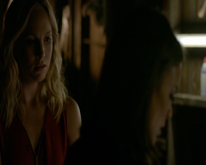 VampireDiaries-dot-nl_VVampireDiaries-dot-nl_VampireDiaries-8x08WeHaveHistoryTogether1807.jpg