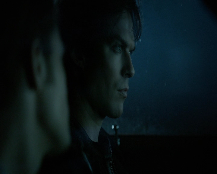 VampireDiaries-dot-nl_VVampireDiaries-dot-nl_VampireDiaries-8x08WeHaveHistoryTogether1896.jpg