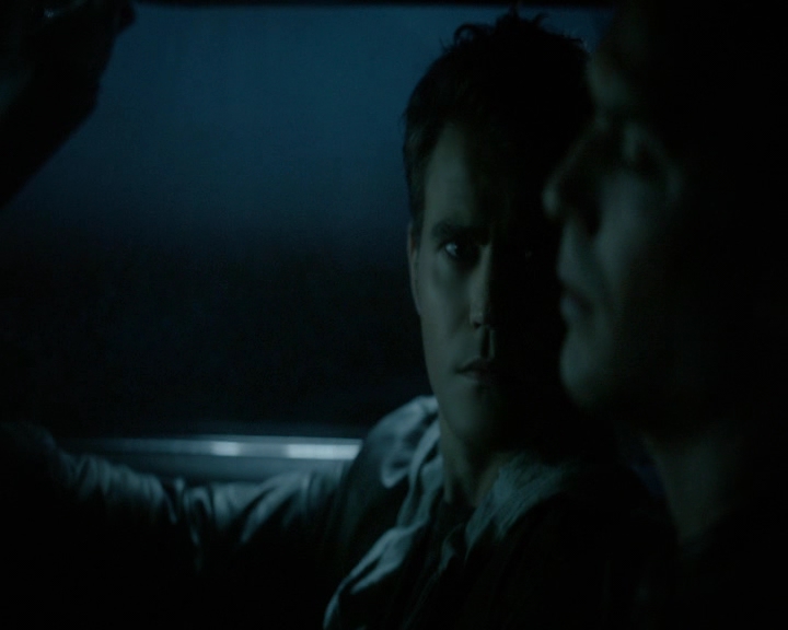 VampireDiaries-dot-nl_VVampireDiaries-dot-nl_VampireDiaries-8x08WeHaveHistoryTogether1914.jpg