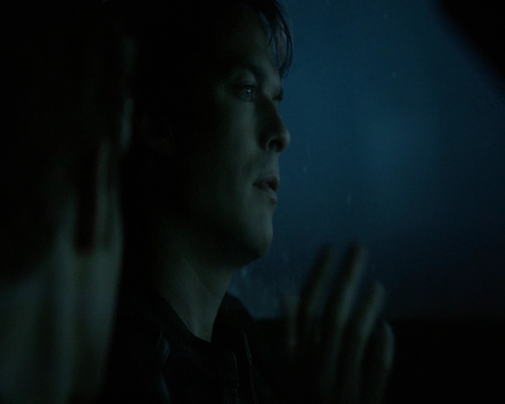 VampireDiaries-dot-nl_VVampireDiaries-dot-nl_VampireDiaries-8x08WeHaveHistoryTogether1943.jpg