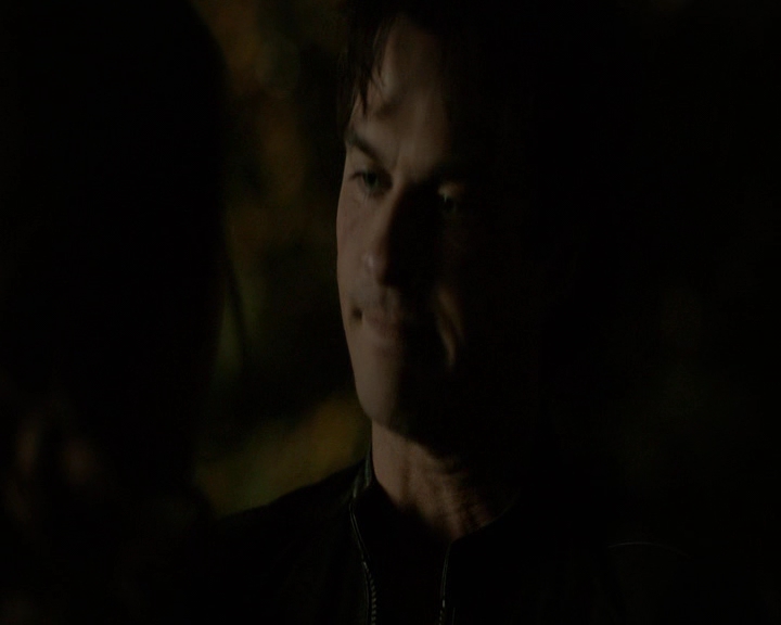 VampireDiaries-dot-nl_VVampireDiaries-dot-nl_VampireDiaries-8x08WeHaveHistoryTogether1957.jpg