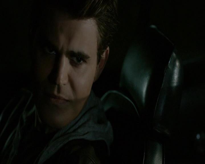 VampireDiaries-dot-nl_VVampireDiaries-dot-nl_VampireDiaries-8x08WeHaveHistoryTogether1974.jpg