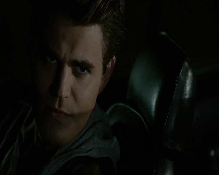 VampireDiaries-dot-nl_VVampireDiaries-dot-nl_VampireDiaries-8x08WeHaveHistoryTogether1975.jpg