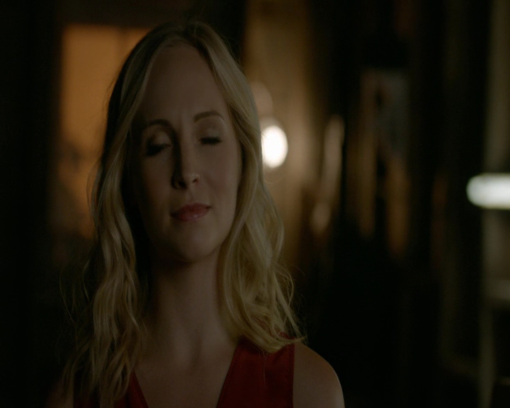 VampireDiaries-dot-nl_VVampireDiaries-dot-nl_VampireDiaries-8x08WeHaveHistoryTogether2103.jpg