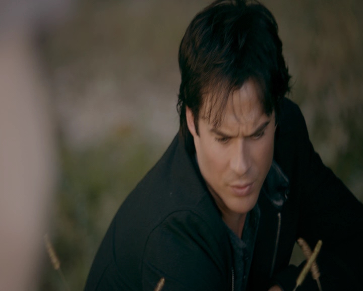 VampireDiaries-dot-nl_VVampireDiaries-dot-nl_VampireDiaries-8x08WeHaveHistoryTogether2205.jpg