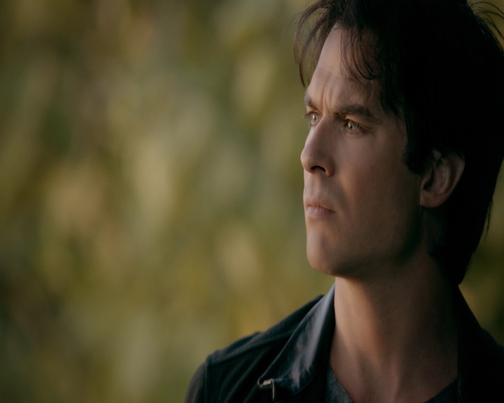 VampireDiaries-dot-nl_VVampireDiaries-dot-nl_VampireDiaries-8x08WeHaveHistoryTogether2231.jpg