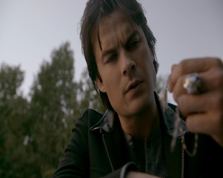 VampireDiaries-dot-nl_VVampireDiaries-dot-nl_VampireDiaries-8x08WeHaveHistoryTogether2323.jpg