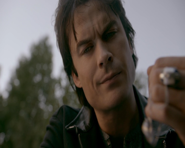 VampireDiaries-dot-nl_VVampireDiaries-dot-nl_VampireDiaries-8x08WeHaveHistoryTogether2327.jpg