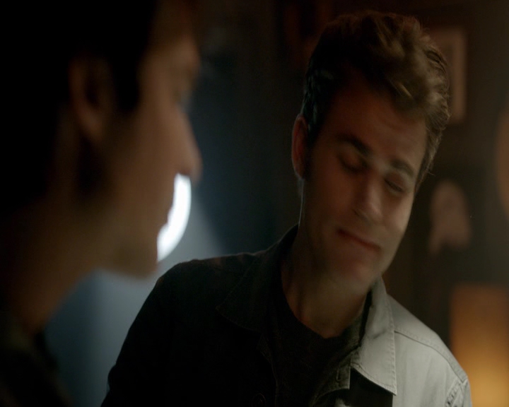 VampireDiaries-dot-nl_VampireDiaries-8x09TheSimpleIntimacyoftheNearTouch0040.jpg