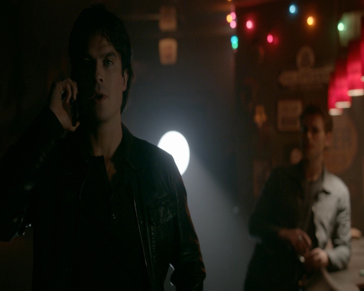 VampireDiaries-dot-nl_VampireDiaries-8x09TheSimpleIntimacyoftheNearTouch0054.jpg