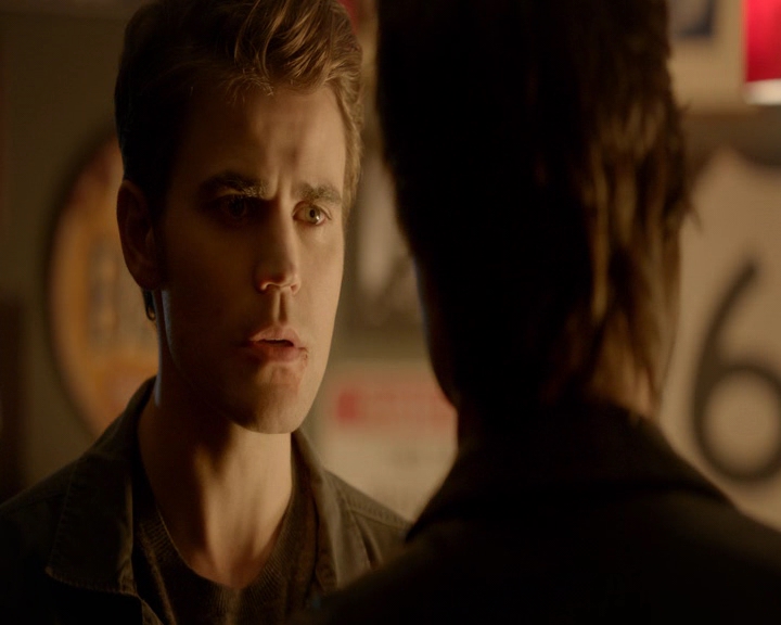 VampireDiaries-dot-nl_VampireDiaries-8x09TheSimpleIntimacyoftheNearTouch0125.jpg